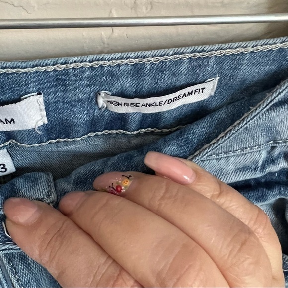 YMI High Rise Ankle Dream Fit Distressed Denim Jeans - Picture 9 of 10